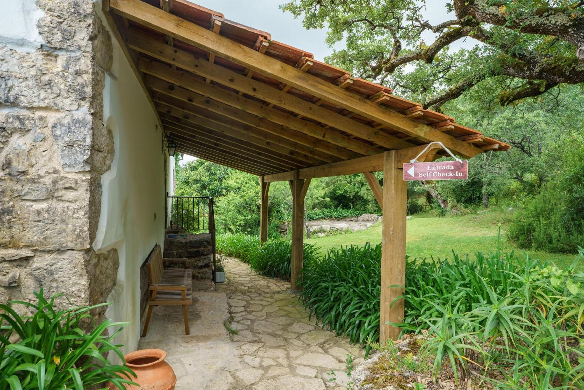 ポンバル Casa Do Vale Do Papoヴィラ エクステリア 写真