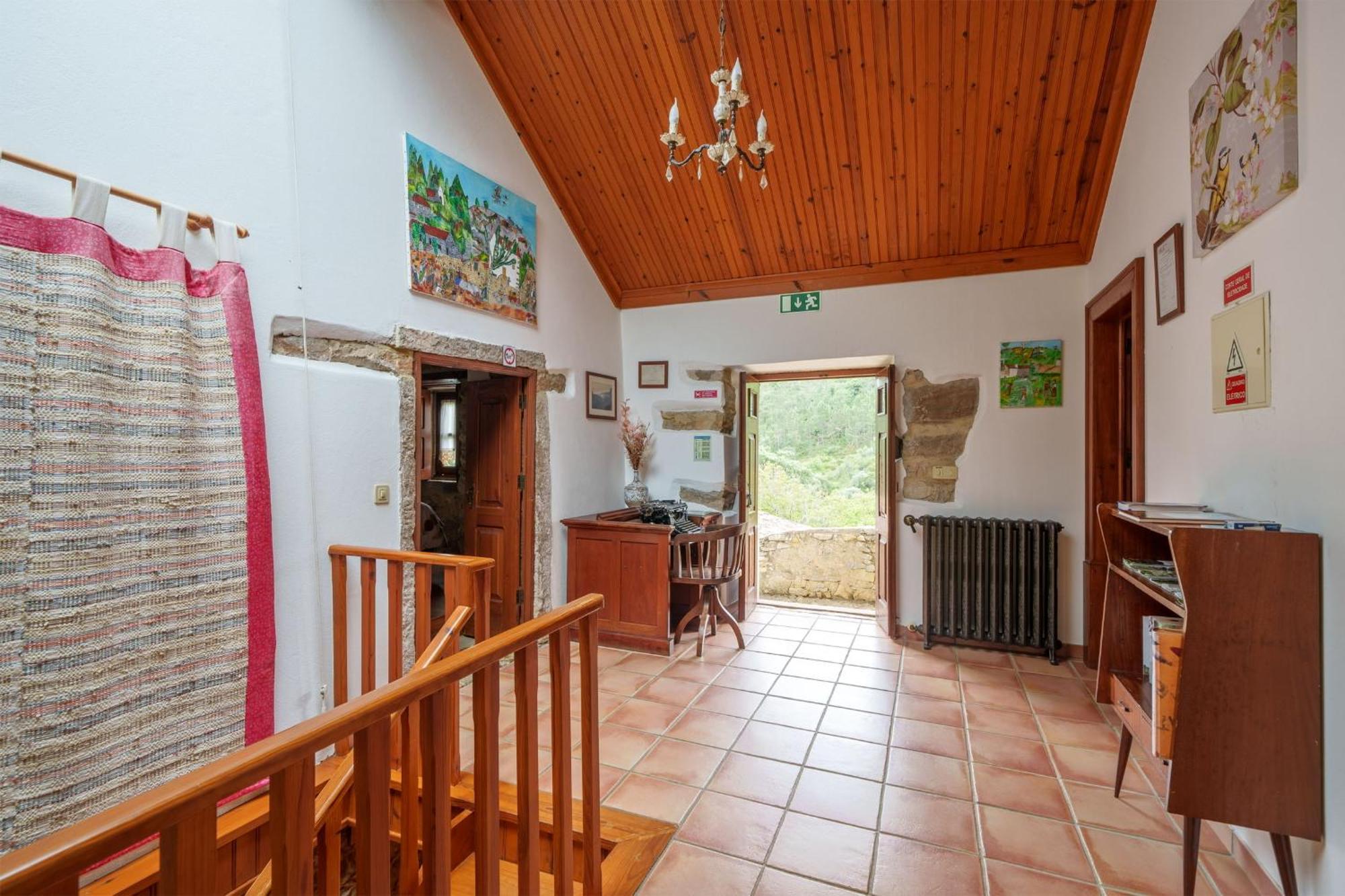 ポンバル Casa Do Vale Do Papoヴィラ エクステリア 写真